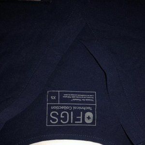 FIGS NAVY BLUE SCRUB TOP SIZE XS